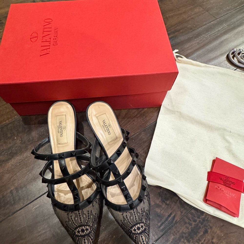 Authentic Valentino Garavani Black Lace Heels